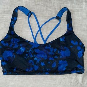 BLUE & BLACK LULULEMON SPORTS BRA